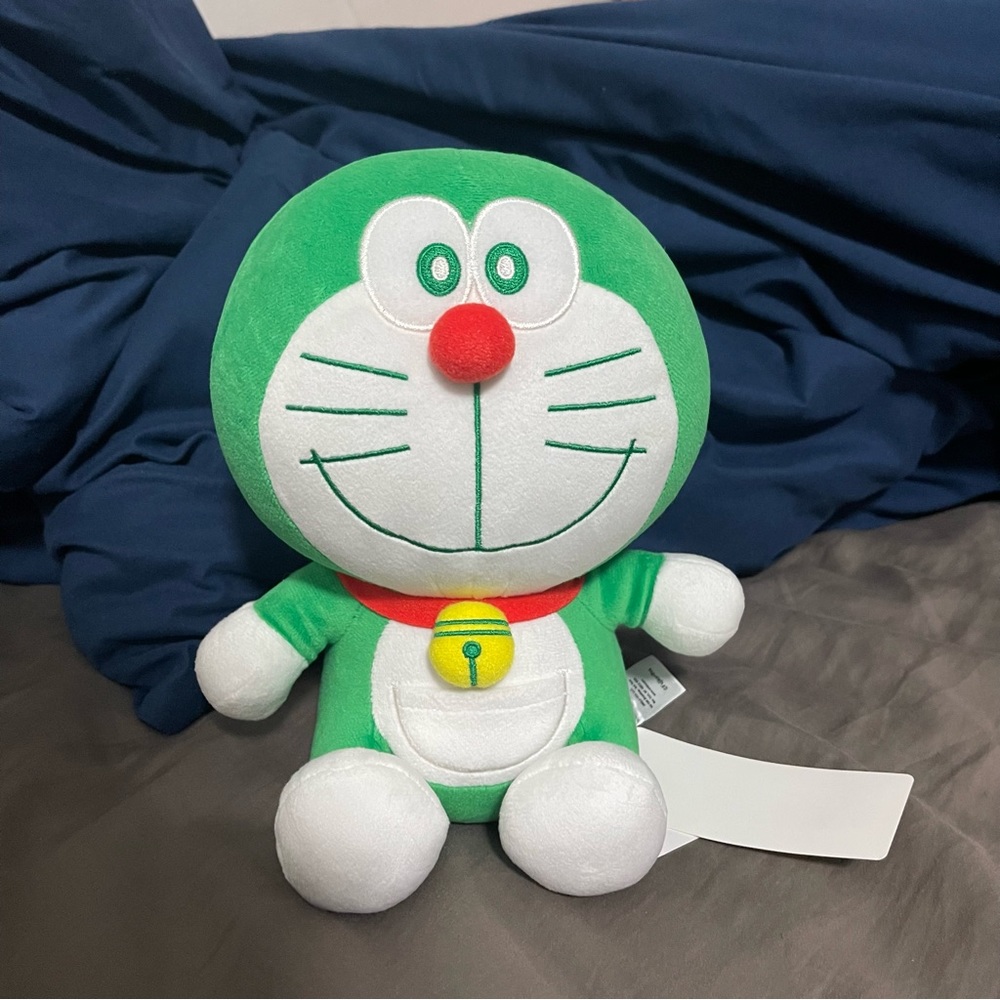 UNIQLO Green Doraemon